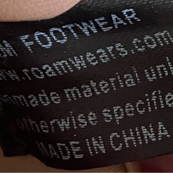 Roam Foldy Puffy Nude Sandal - Size 12 - Picture 8 of 10